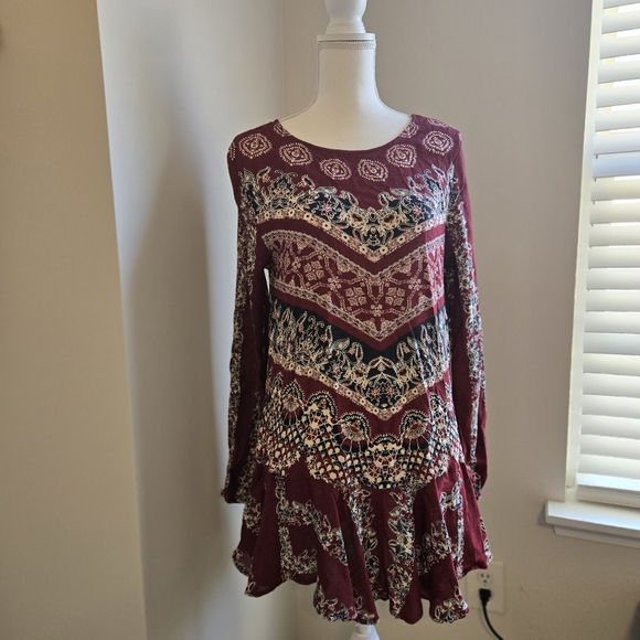 Free People Tops - Free People Sz M Bohemian Maroon Pattern Deep V-back L/Sl Blouse or Mini Dress
